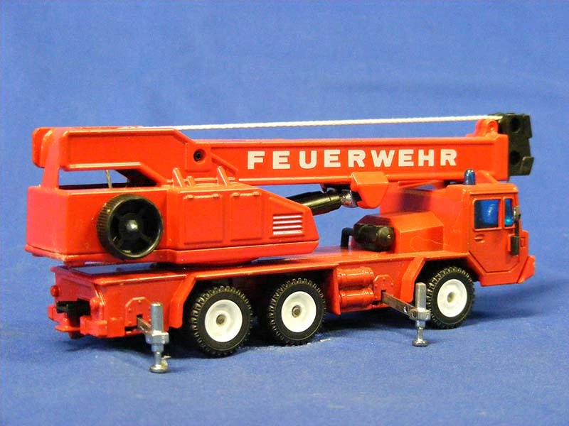 Siku Mobile Fire Crane 2 Siku Mobile Fire Crane - Image 2